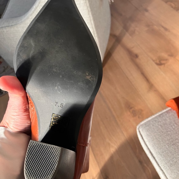 Jeffrey Campbell Brown Heeled boots sold out this size! 7.5 women - Picture 9 of 11